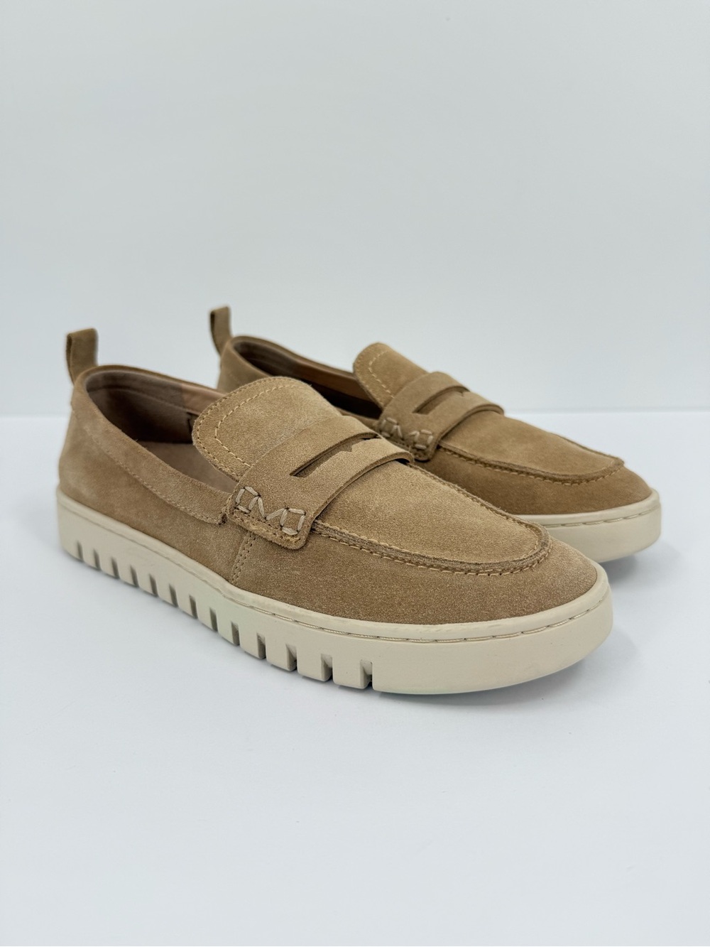 Vionic Uptown Suede Loafer in Sand Size 7 Women's